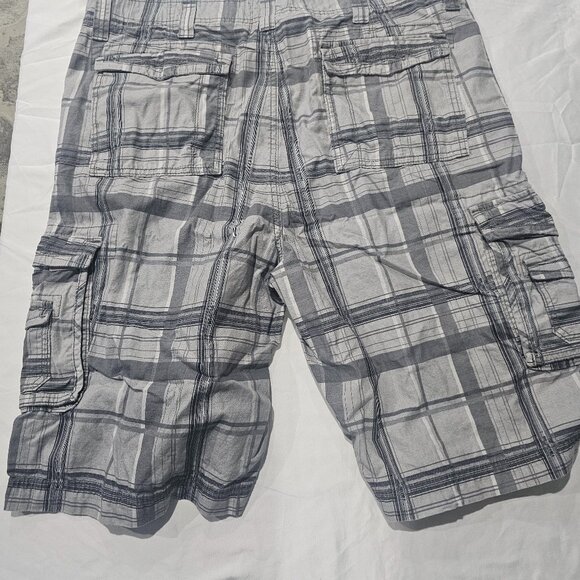 Distillery Apparel Cargo shorts for men cress cross pattern - Picture 5 of 6